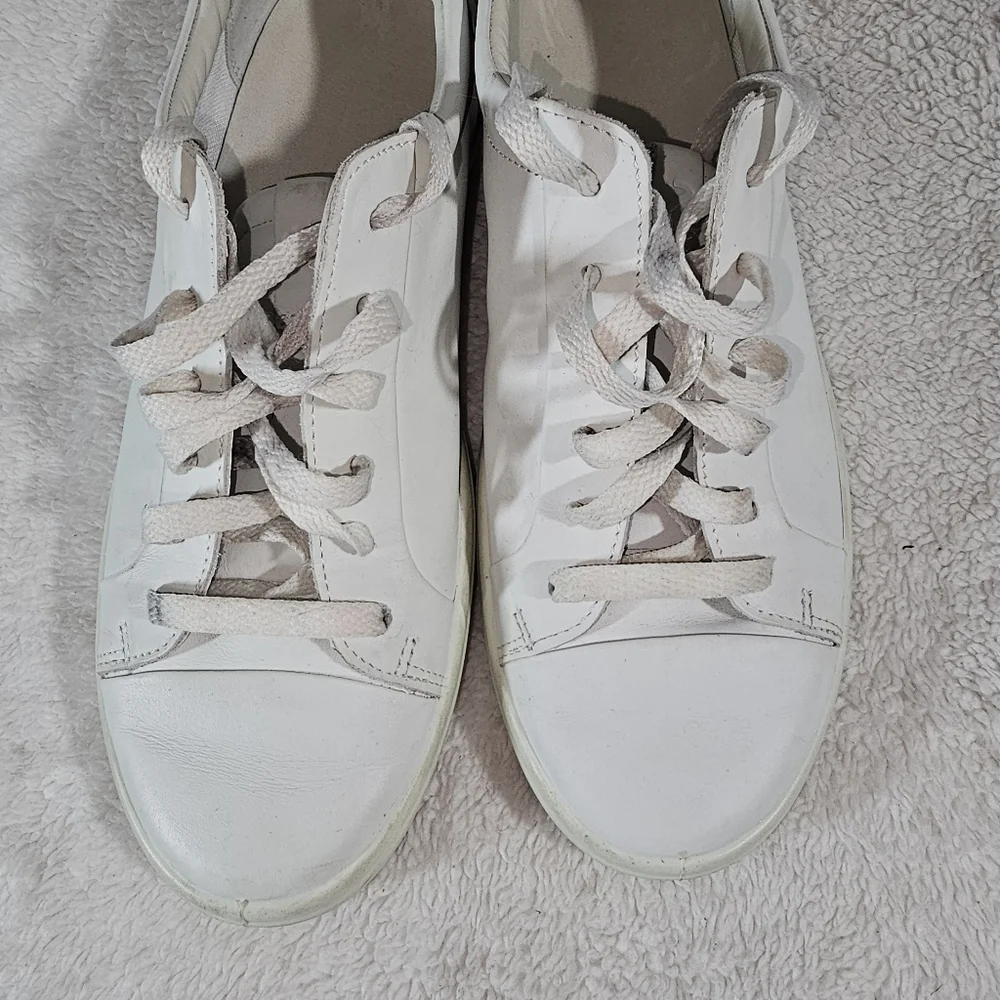 ECCO SOFT WHITE LEATHER SNEAKERS SIZS 10/10.5